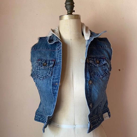 FEED | Cotton Denim Cropped Vest - Picture 2 of 8